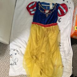 Free Snow White Halloween Size 10-12 Girl 