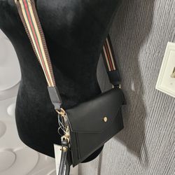 NWT Isabelle Cross Body