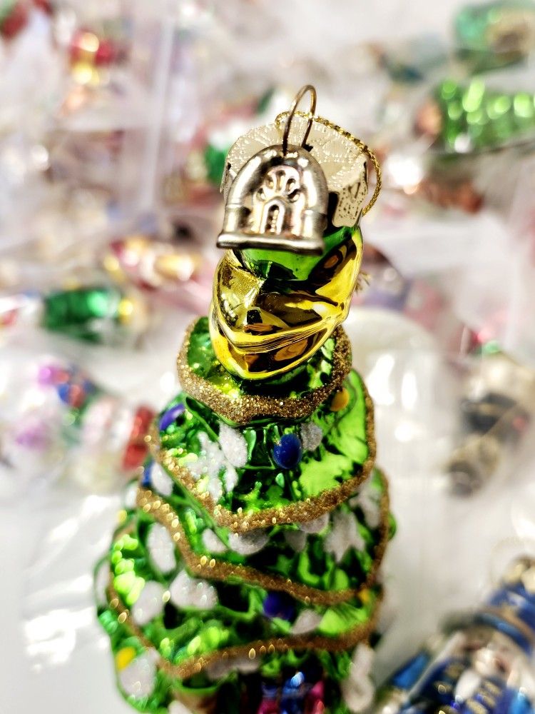 49 Thomas Pacconi Museum Series Ornaments In Punch Studio