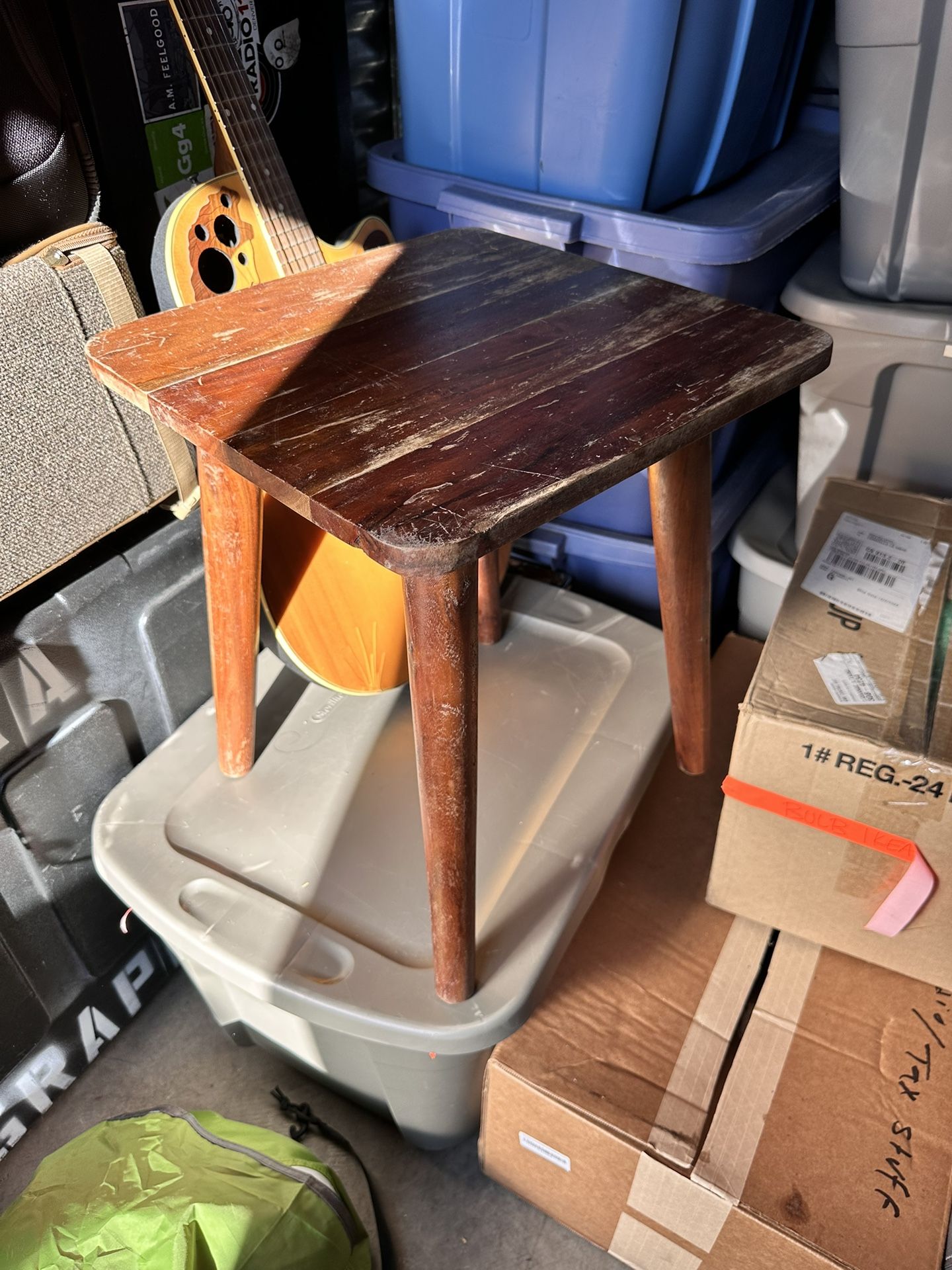 2x Wooden Stools