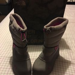Girls boots .