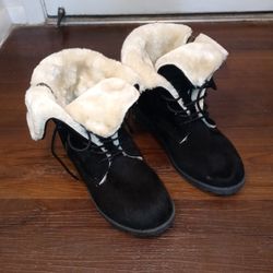 Fur Lined Boots 