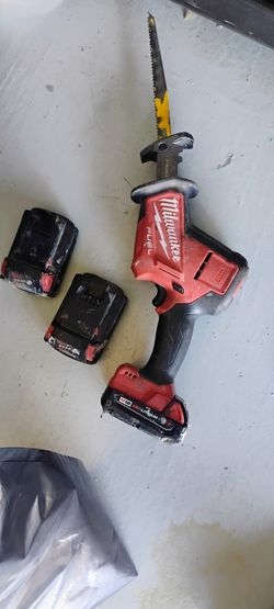 Sawzall & 3bateries and charger