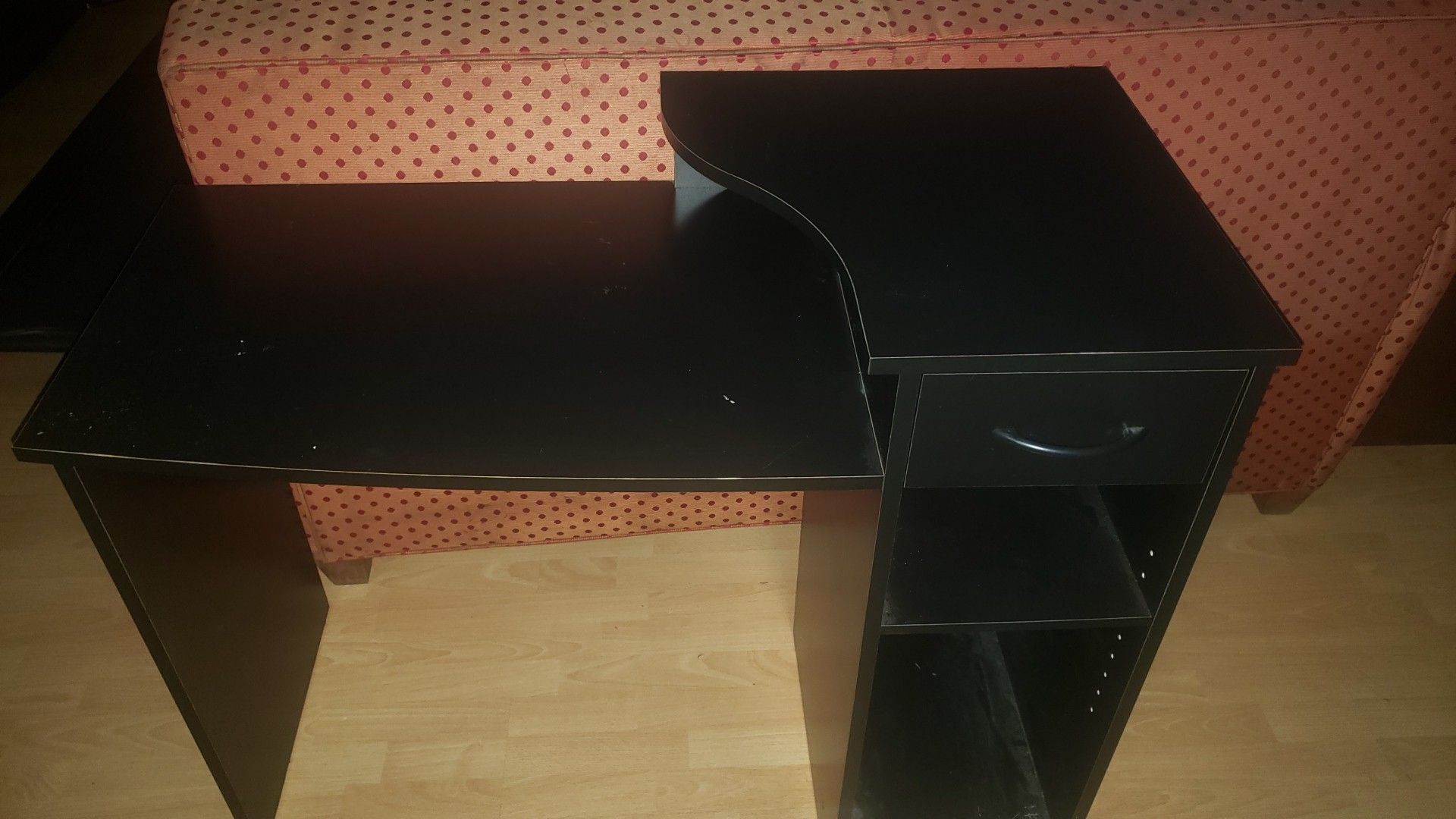 Black computer desk and chair