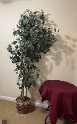 8ft Fake Tree Indoor/outdoor Decor