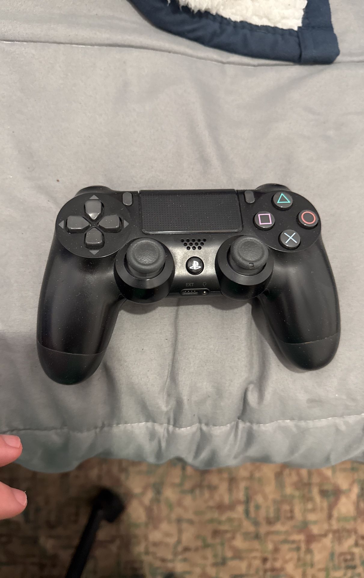 PS4 Controller