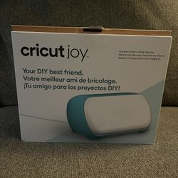 BRAND NEW: CRICUT JOY W/ ACCESSORIES (NEED GONE IMMEDIATELY)