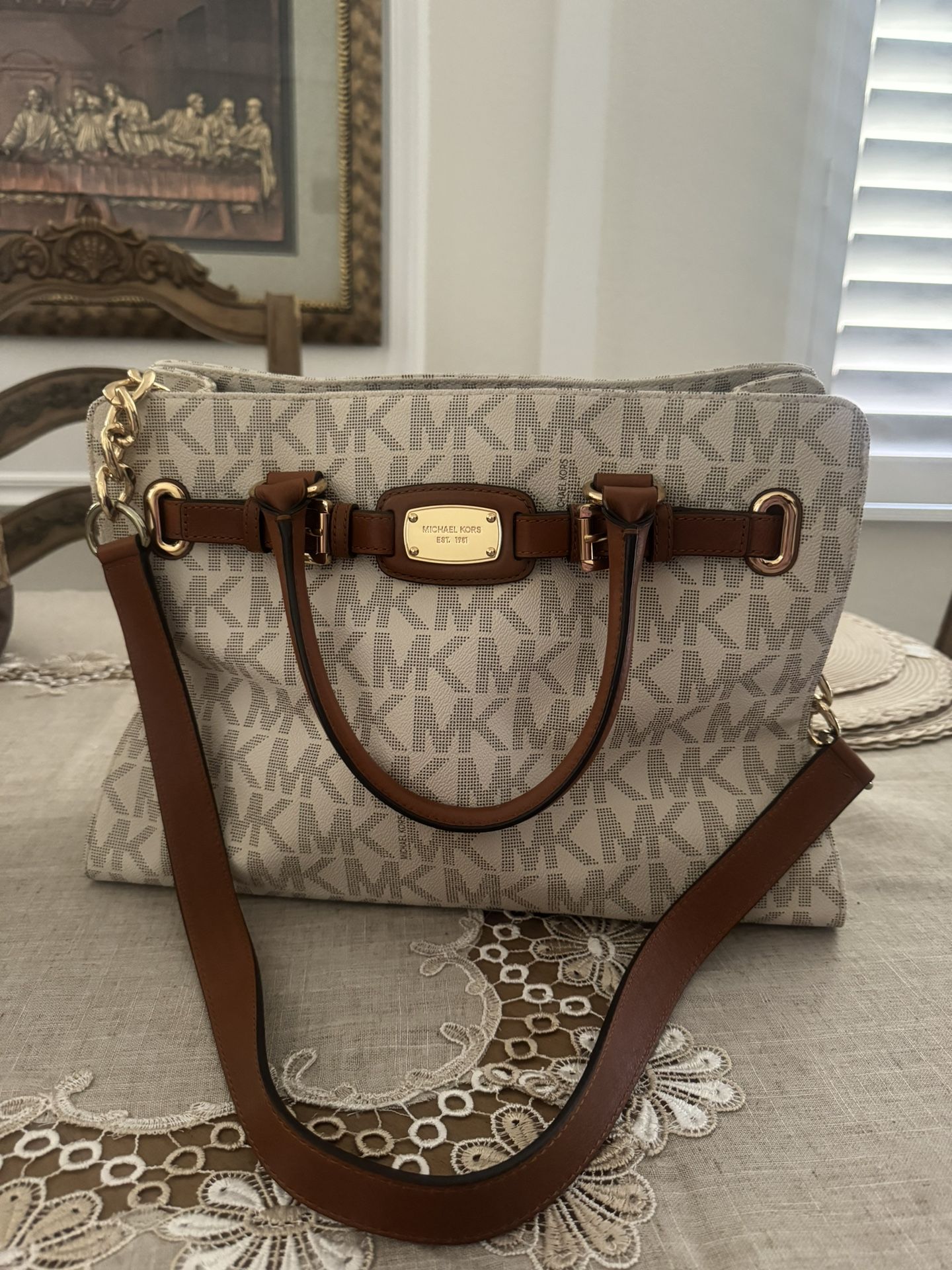 MK  Michael Kors Bag