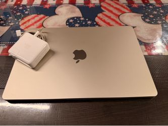 Apple M2 MacBook Air 15.3-inch