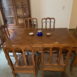 Dining Room Table & 6 Chairs: $300 OBO