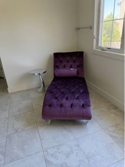 Dresser/ rug / cabinets  bathroom chair