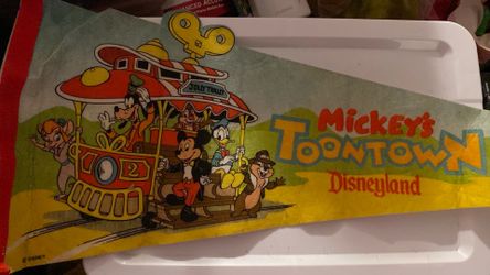 Disney mickeys toon town pendant vintage