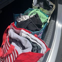 3 bags of women’s clothes, lululemon, revolve, adika, bdg, urban outfitters pacsun, free people and more 
