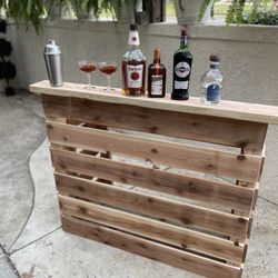 Pallet Style Bar- Indoor/outdoor, Custom Cedar Bar 