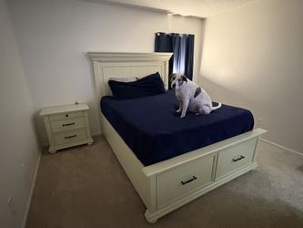 Bedroom Furniture Set