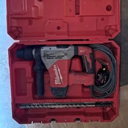 Milwaukee 1-9/16" SDS-Max Rotary Hammer
