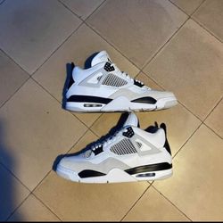 Air Jordan 4 