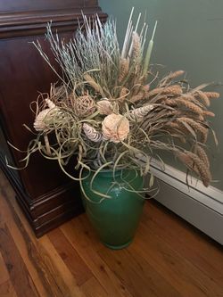 Ceramic vase with floral design