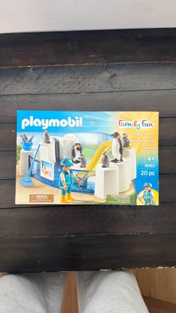 Play Mobil Penguin enclosure