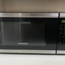 Move Out Sale - Microwave 