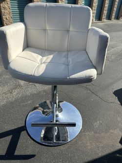 White Leather Bar Chair/Stool