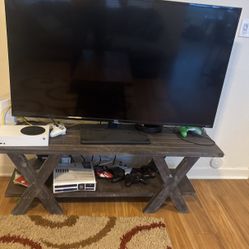 Entertainment TV Stand
