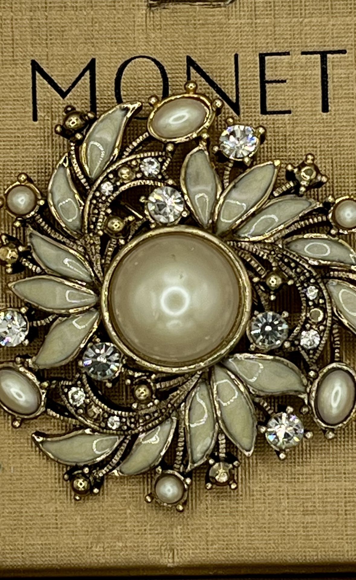 Brooch