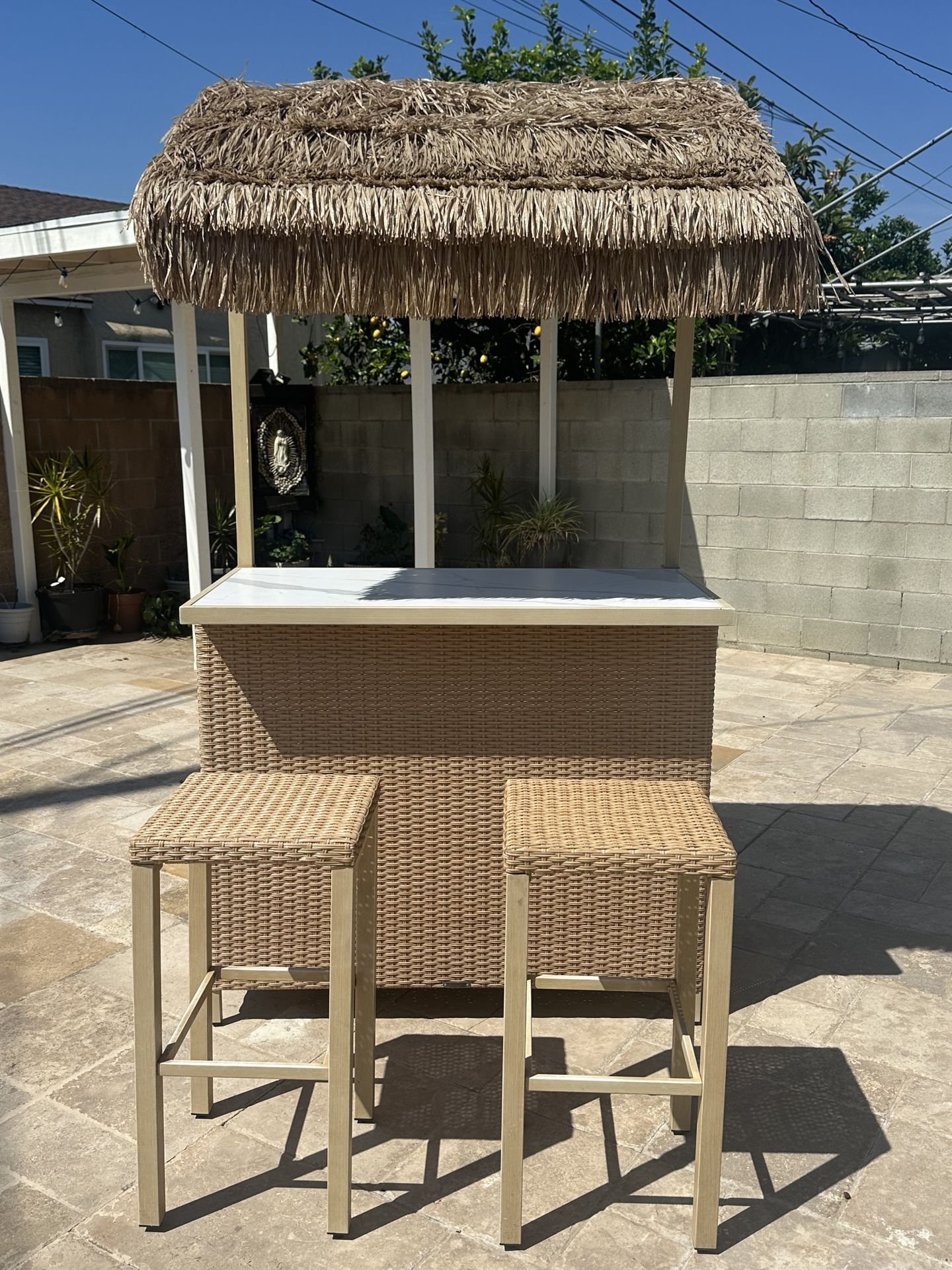 Tiki Bar with Stools, Rechargeable lights, & Cover