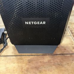 NETGEAR Nighthawk AC1900 C7000V2 Wi-Fi Cable Modem Router With Power Cord