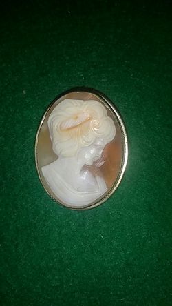 Shell Cameo Pin/Pendant