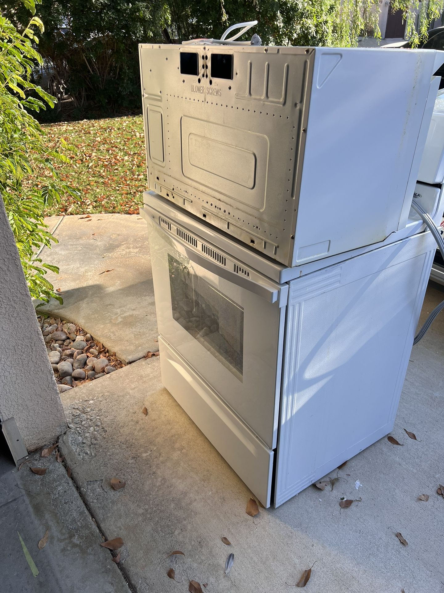 Stove And Microwave