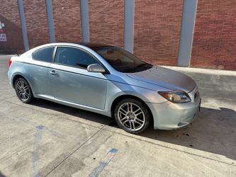 2006 scion tc automatic running great!! Clean title and cold a/c