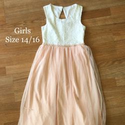 Girl’s Dress Size 14/16