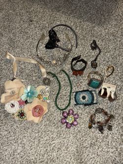15 Different Pieces Of Beautiful Jewelry