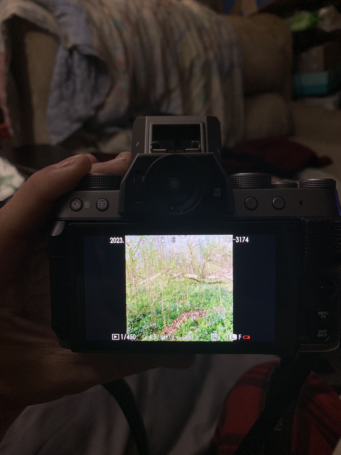 Fujifilm X-T200 Mirrorless Interchangeable-Lens Camera