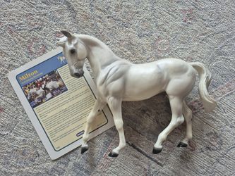 Breyer Traditional Series Horse - Milton - Show Jumping Warmblood
Flea Bitten Grey - Champions Series