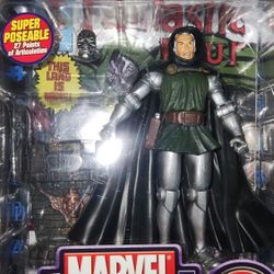 Toybiz Marvel Legends Fantastic Four Dr Doom Unmasked Variant 