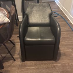 Shampoo Chair