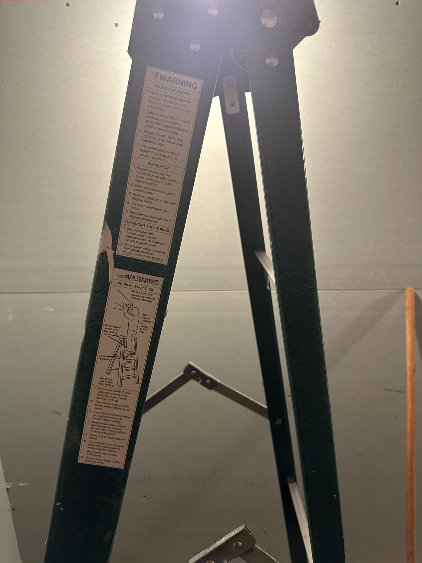 6ft Fibreglass Ladder