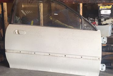 92 95 Eg  Passenger Door 