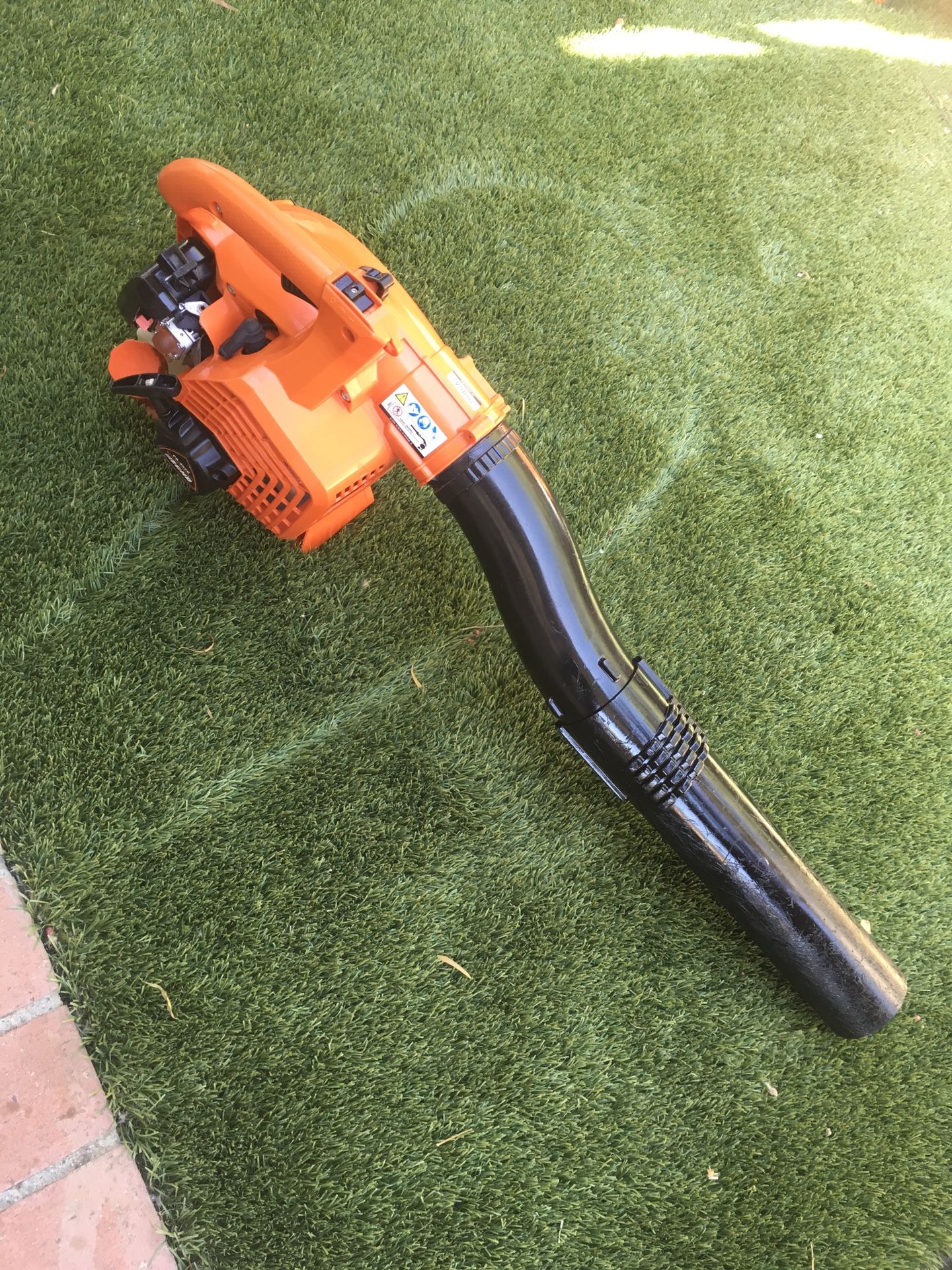 BLOWER ECHO PB2520 ITS IN VERY GOOD CONDITION! USED ONLY SOMETIMES! COMMERCIAL!