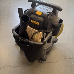 DeWalt 8 Gallon Stainless Steel Wet/Dry Shop Vac Vacuum w/ Hose & Attachments