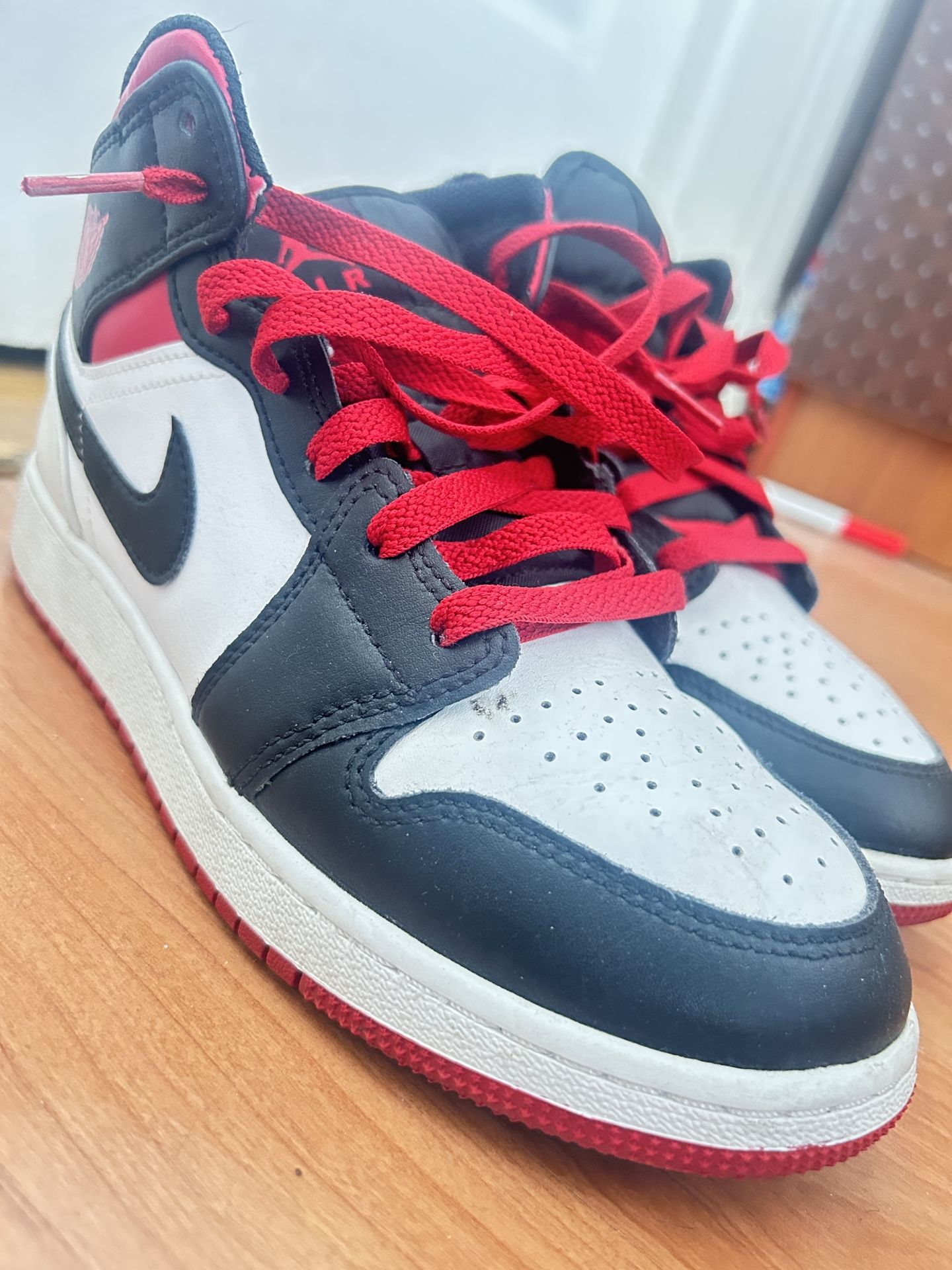 Jordan 1s They Are Size 6y