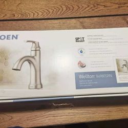 Moen Welton One handle Centerset Bathroom Faucet 4"