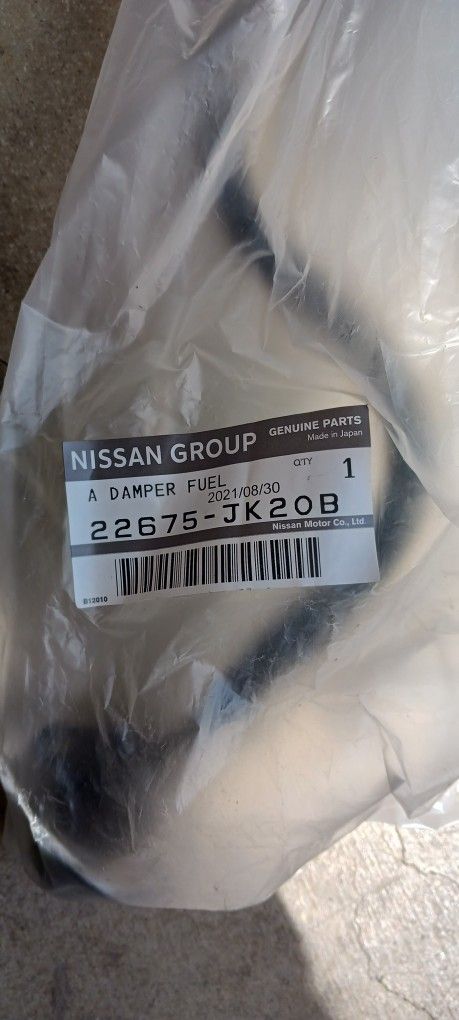 Nissan/infiniti 3.7 V6 FUEL DAMPER WITH NEW O RING GASKET