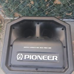 Pioneer Bandpass Subwoofer