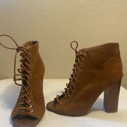 Like New Bamboo Brown lace up peep toe ankle boots Size 7.5 