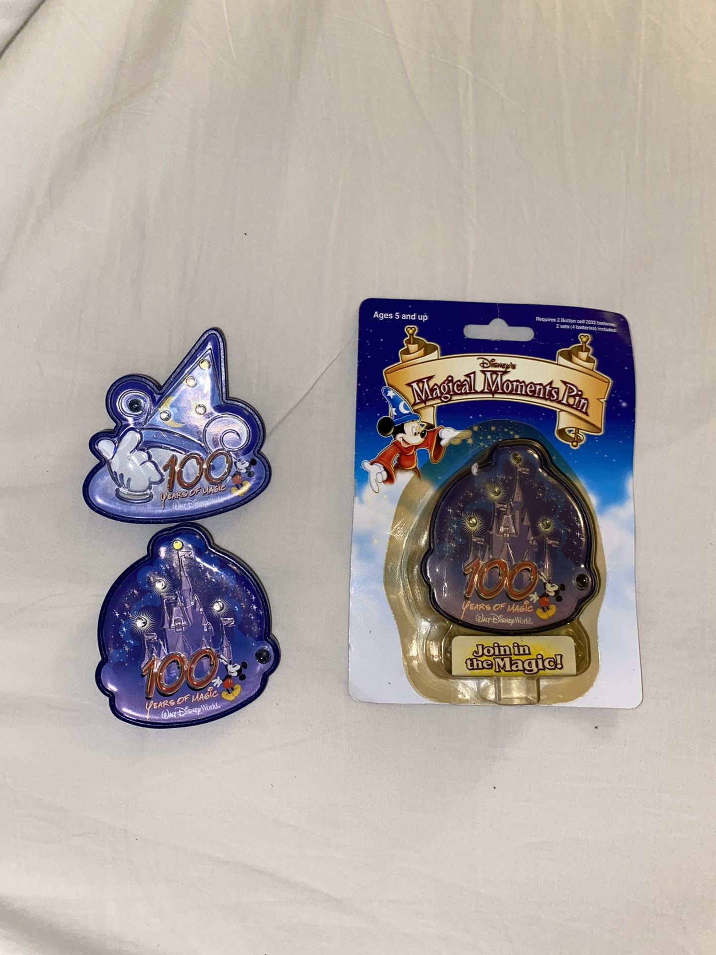 Disney Magical Moments Pins