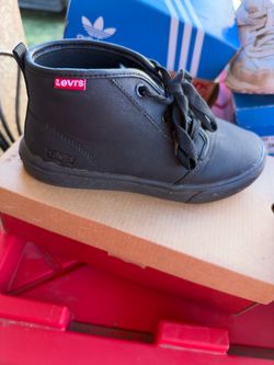 Boys Levi’s shoes