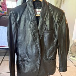 Vintage Leather Jacket //